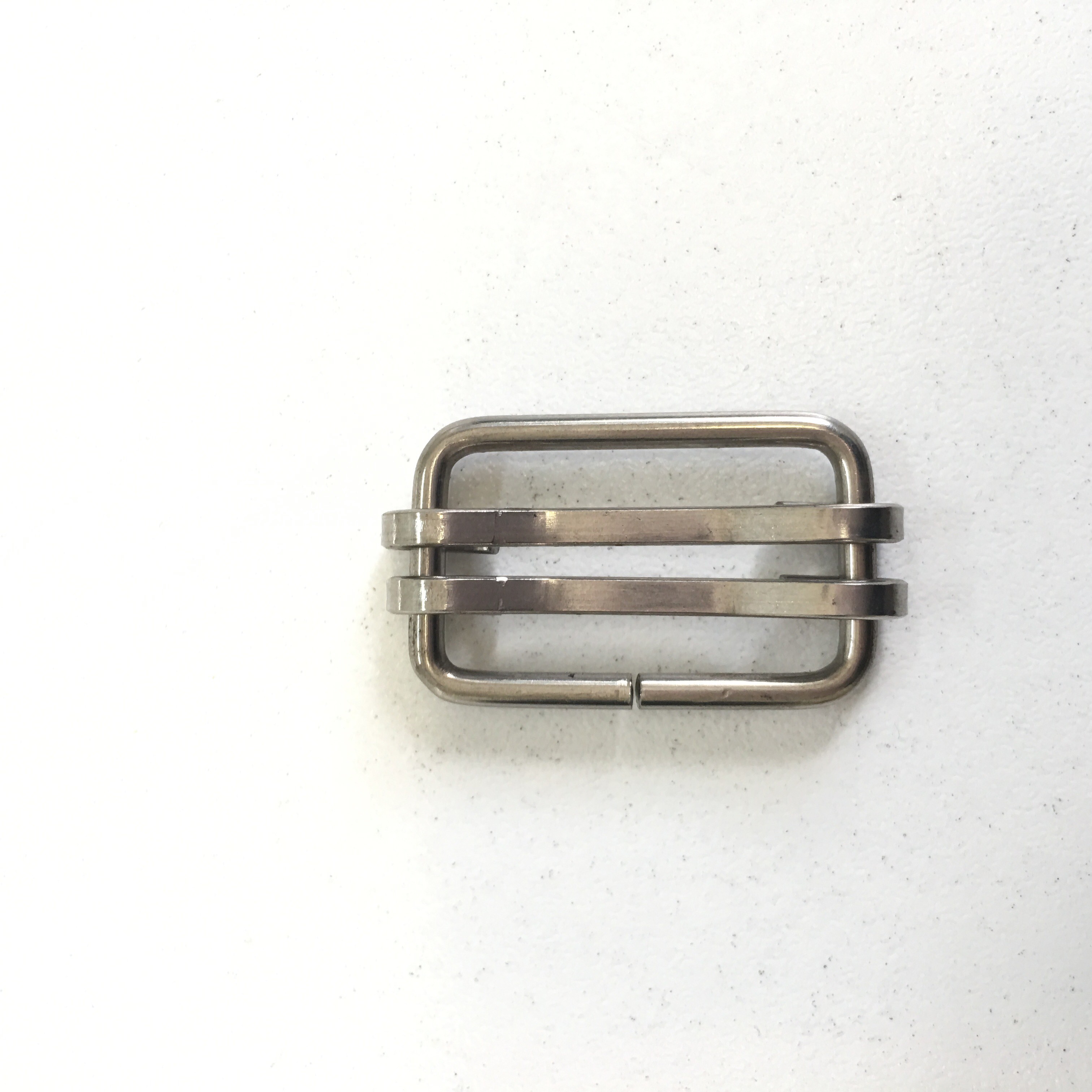 FIVELA DE AÇO INOX PARA UNIR FITA ELETROPLÁSTICA DE 12 E 20 MM